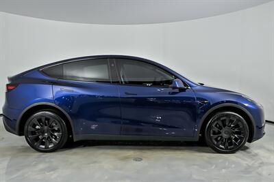 2023 Tesla Model Y Long Range - Photo 14 - Joliet, IL 60435