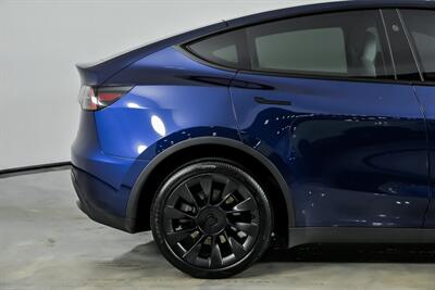 2023 Tesla Model Y Long Range - Photo 13 - Joliet, IL 60435