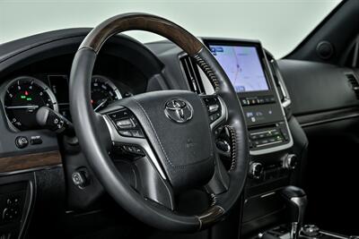 2021 Toyota Land Cruiser Heritage Edition   - Photo 25 - Joliet, IL 60435