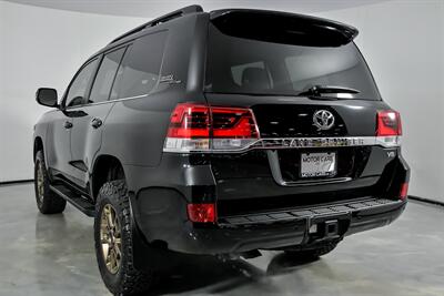 2021 Toyota Land Cruiser Heritage Edition   - Photo 10 - Joliet, IL 60435