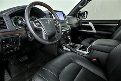 2021 Toyota Land Cruiser Heritage Edition   - Photo 20 - Joliet, IL 60435