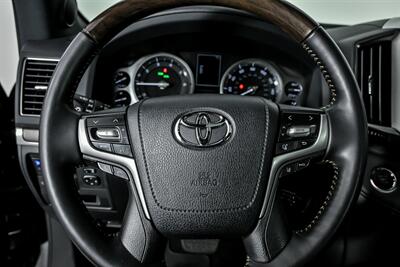 2021 Toyota Land Cruiser Heritage Edition   - Photo 28 - Joliet, IL 60435