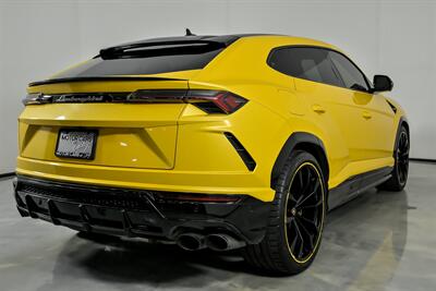 2022 Lamborghini Urus   - Photo 12 - Joliet, IL 60435