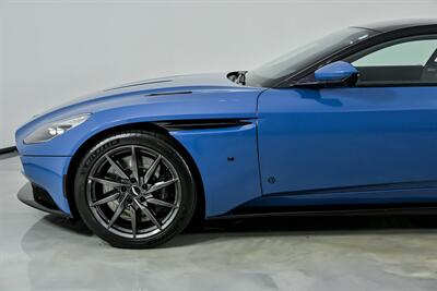 2017 Aston Martin DB11 LAUNCH EDITION   - Photo 7 - Joliet, IL 60435