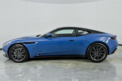 2017 Aston Martin DB11 LAUNCH EDITION   - Photo 8 - Joliet, IL 60435