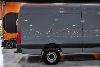 2023 Mercedes-Benz Sprinter 2500   - Photo 11 - Joliet, IL 60435