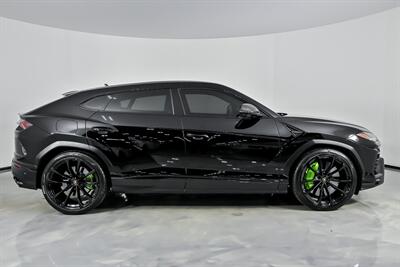 2022 Lamborghini Urus - Photo 14 - Joliet, IL 60435