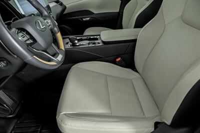 2024 Lexus RX 350 Premium   - Photo 20 - Joliet, IL 60435