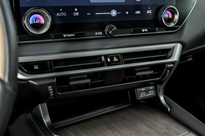 2024 Lexus RX 350 Premium   - Photo 32 - Joliet, IL 60435