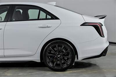 2022 Cadillac CT4-V Blackwing - Photo 9 - Joliet, IL 60435