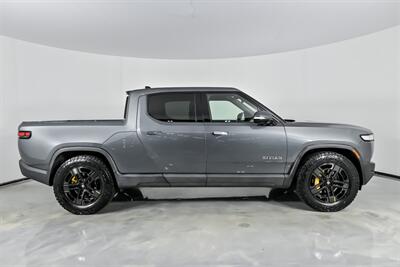 2023 Rivian R1T Adventure   - Photo 14 - Joliet, IL 60435
