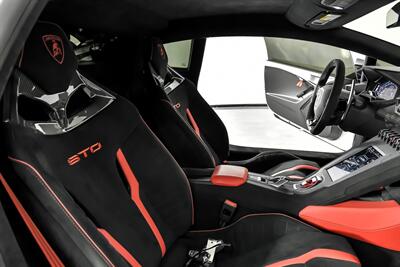 2022 Lamborghini Huracan STO   - Photo 18 - Joliet, IL 60435