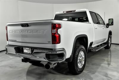 2023 Chevrolet Silverado 2500HD LT   - Photo 12 - Joliet, IL 60435