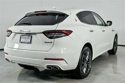 2024 Maserati Levante GT Ultima - Photo 12 - Joliet, IL 60435