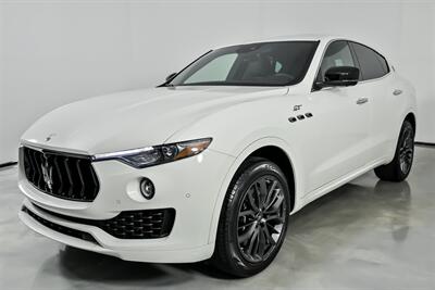 2024 Maserati Levante GT Ultima - Photo 6 - Joliet, IL 60435