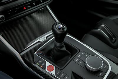 2024 BMW M2 -CARBON BUCKETS-MANUAL! - Photo 33 - Joliet, IL 60435