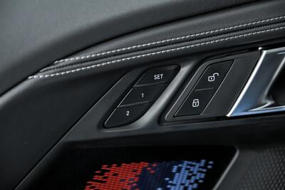 2024 BMW M2 -CARBON BUCKETS-MANUAL! - Photo 16 - Joliet, IL 60435