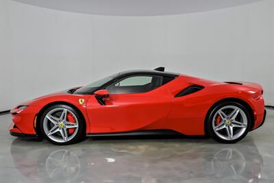 2021 Ferrari SF90 Stradale   - Photo 8 - Joliet, IL 60435