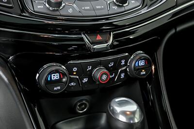 2016 Chevrolet SS   - Photo 37 - Joliet, IL 60435