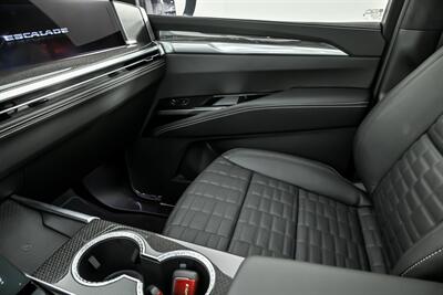 2026 Cadillac Escalade-V ESV -EXECUTIVE & ONYX PACKAGE-$187K MSRP - Photo 41 - Joliet, IL 60435