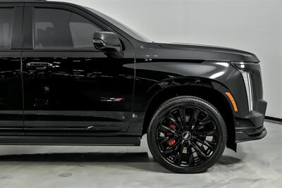 2026 Cadillac Escalade-V ESV -EXECUTIVE & ONYX PACKAGE-$187K MSRP - Photo 15 - Joliet, IL 60435