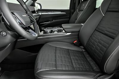 2026 Cadillac Escalade-V ESV -EXECUTIVE & ONYX PACKAGE-$187K MSRP - Photo 21 - Joliet, IL 60435