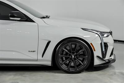 2022 Cadillac CT4-V Blackwing   - Photo 15 - Joliet, IL 60435