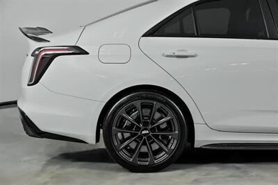 2022 Cadillac CT4-V Blackwing   - Photo 13 - Joliet, IL 60435