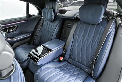 2024 Mercedes-Benz AMG S 63 E Performance-MASSIVE $216K MSRP   - Photo 26 - Joliet, IL 60435