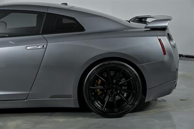 2010 Nissan GT-R Premium-$15K MODS-FBO-VOSSEN WHEELS   - Photo 9 - Joliet, IL 60435