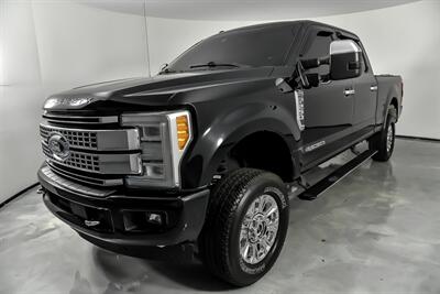 2017 Ford F-250 Super Duty Platinum   - Photo 6 - Joliet, IL 60435