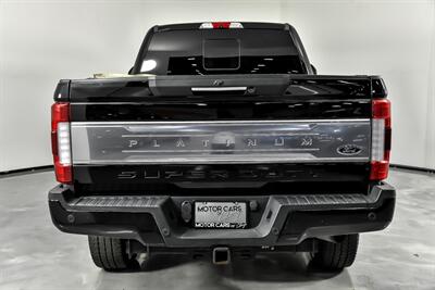 2017 Ford F-250 Super Duty Platinum   - Photo 10 - Joliet, IL 60435