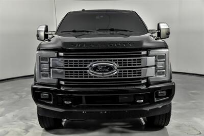 2017 Ford F-250 Super Duty Platinum   - Photo 5 - Joliet, IL 60435