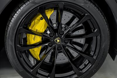 2024 Lamborghini Urus S - Photo 50 - Joliet, IL 60435