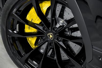 2024 Lamborghini Urus S - Photo 3 - Joliet, IL 60435