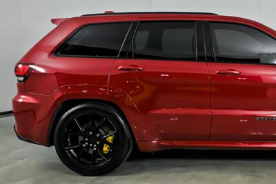 2018 Jeep Grand Cherokee Trackhawk   - Photo 11 - Joliet, IL 60435