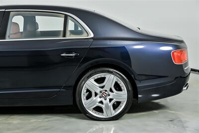 2015 Bentley Flying Spur V8   - Photo 9 - Joliet, IL 60435