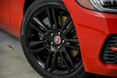 2020 Jaguar XE P250 S   - Photo 4 - Joliet, IL 60435
