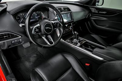 2020 Jaguar XE P250 S   - Photo 20 - Joliet, IL 60435
