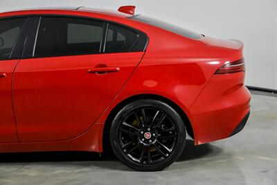 2020 Jaguar XE P250 S   - Photo 9 - Joliet, IL 60435