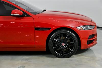 2020 Jaguar XE P250 S   - Photo 15 - Joliet, IL 60435