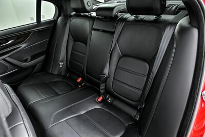 2020 Jaguar XE P250 S   - Photo 24 - Joliet, IL 60435