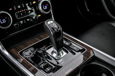 2020 Jaguar XE P250 S   - Photo 36 - Joliet, IL 60435