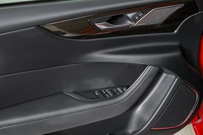 2020 Jaguar XE P250 S   - Photo 18 - Joliet, IL 60435