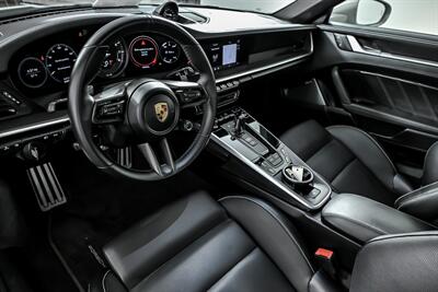 2022 Porsche 911 Targa 4S   - Photo 23 - Joliet, IL 60435