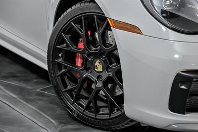 2022 Porsche 911 Targa 4S   - Photo 4 - Joliet, IL 60435