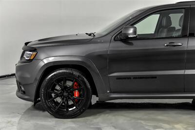 2019 Jeep Grand Cherokee SRT   - Photo 6 - Joliet, IL 60435