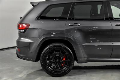 2019 Jeep Grand Cherokee SRT   - Photo 12 - Joliet, IL 60435