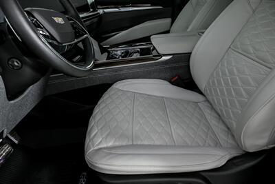 2025 Cadillac Escalade Sport Platinum   - Photo 21 - Joliet, IL 60435