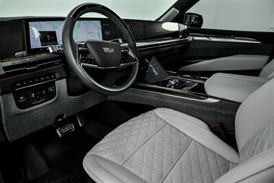 2025 Cadillac Escalade Sport Platinum   - Photo 20 - Joliet, IL 60435